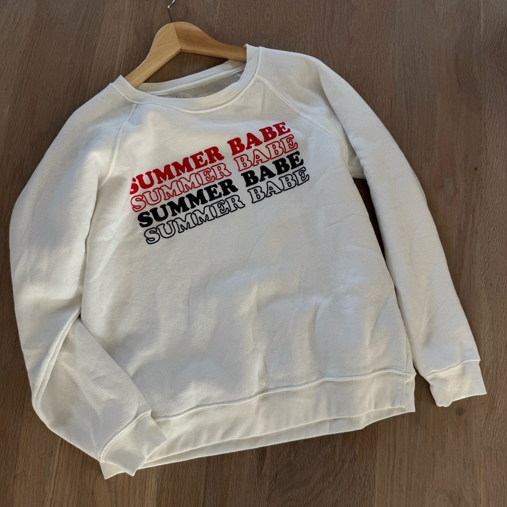 5/$40 Billabong Sweatshirt size large women’s (runs small like a medium)